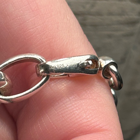 Gucci Britt Logo Link Sterling Silver Bracelet - Picture 5 of 7